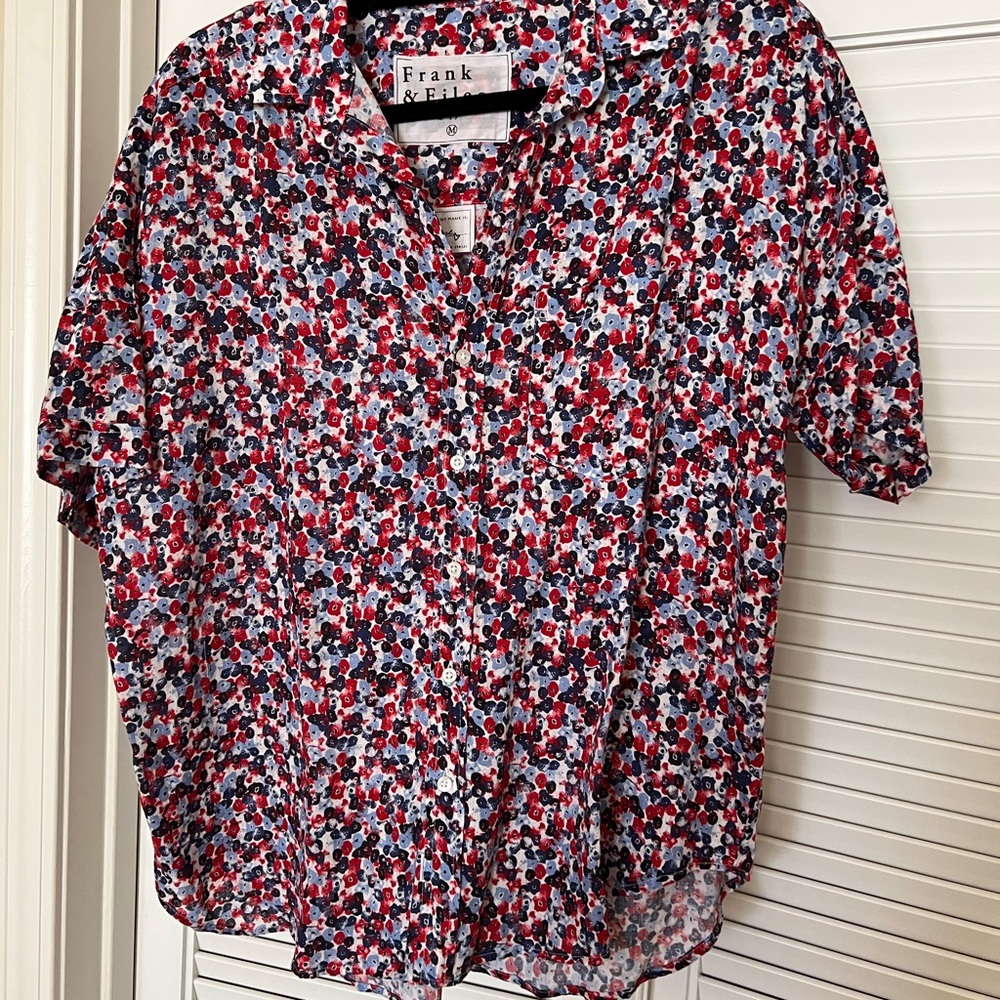 New Frank and Eileen top with no tags.